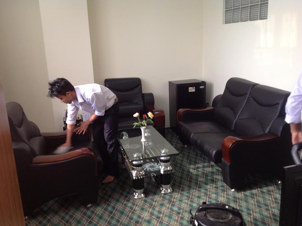 Yangon Good Time Hotel Екстер'єр фото
